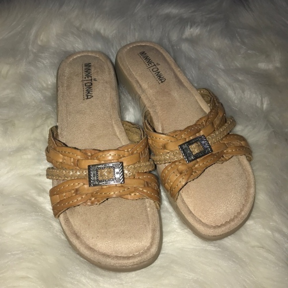 Minnetonka brown woven‎ slip in sandals size 7